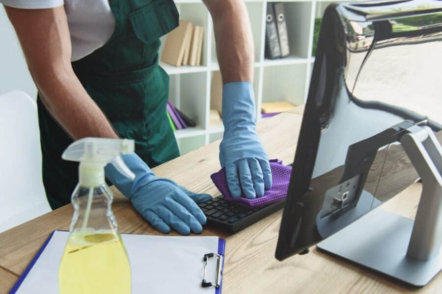 What to Look for When Hiring a Commercial Cleaning Service